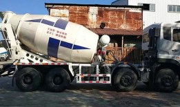 搅拌车视频,高效搅拌，筑梦未来